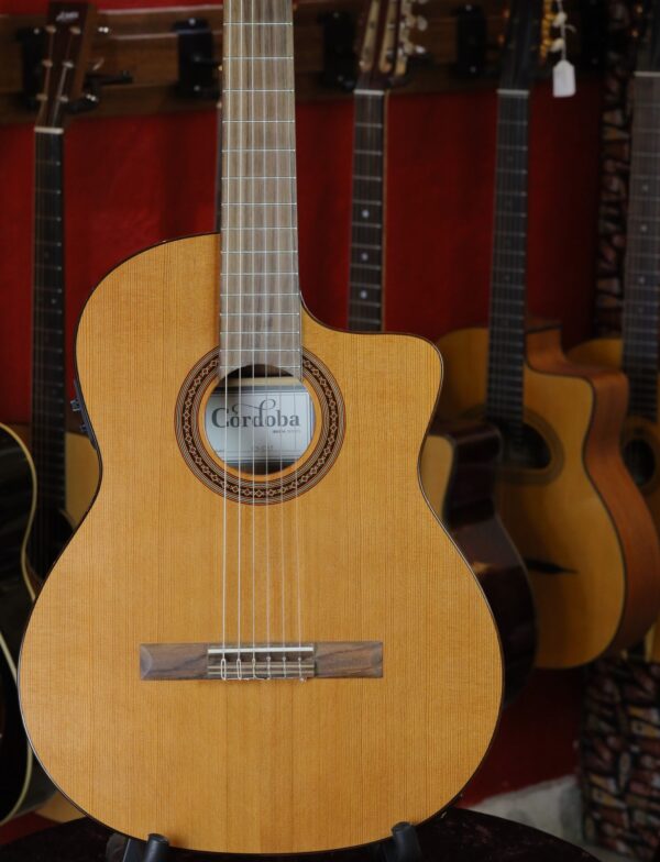 cordoba c5 cet classical guitar