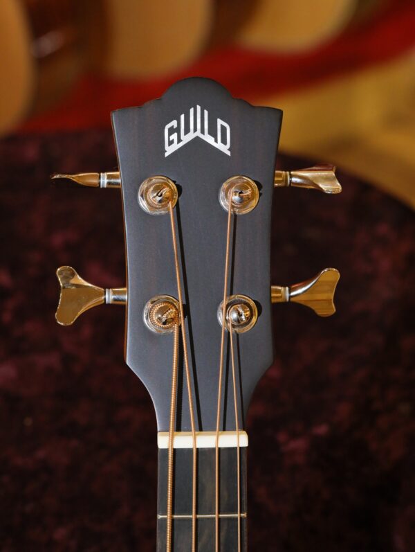 guild jumbo junior bass (4)