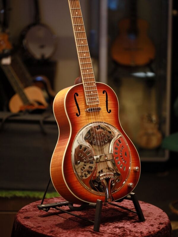 bourbon street bsr 1c w resonator guitar