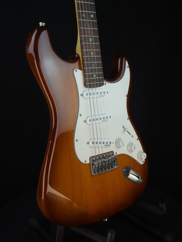 gladiator strat tobacco sunburst