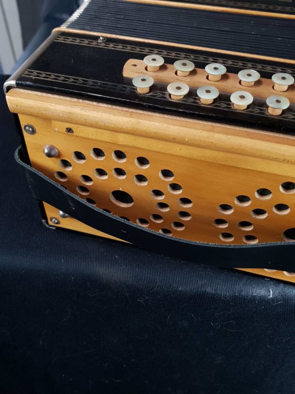 hohner button accordion d g (10)