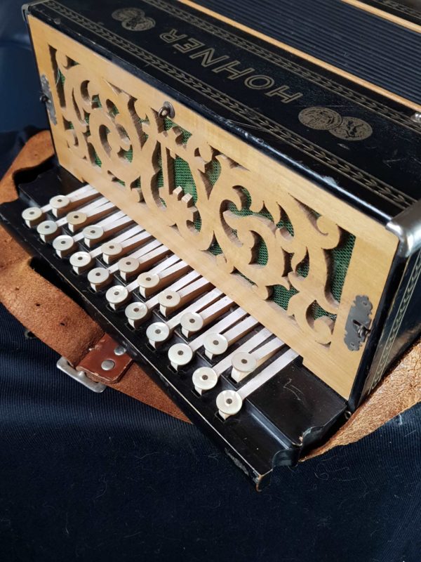 hohner button accordion d g (11)
