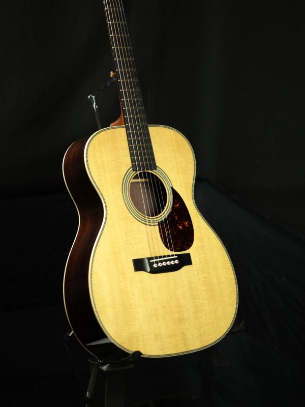 martin om 28 modern deluxe guitar