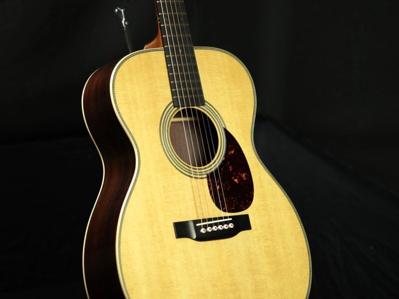 martin om 28 modern deluxe guitar