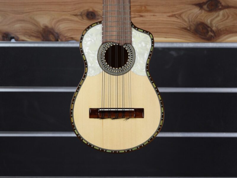 alandres charango roundhole model