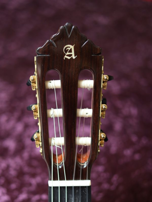 alhambra 10 premier classical guitar headstock