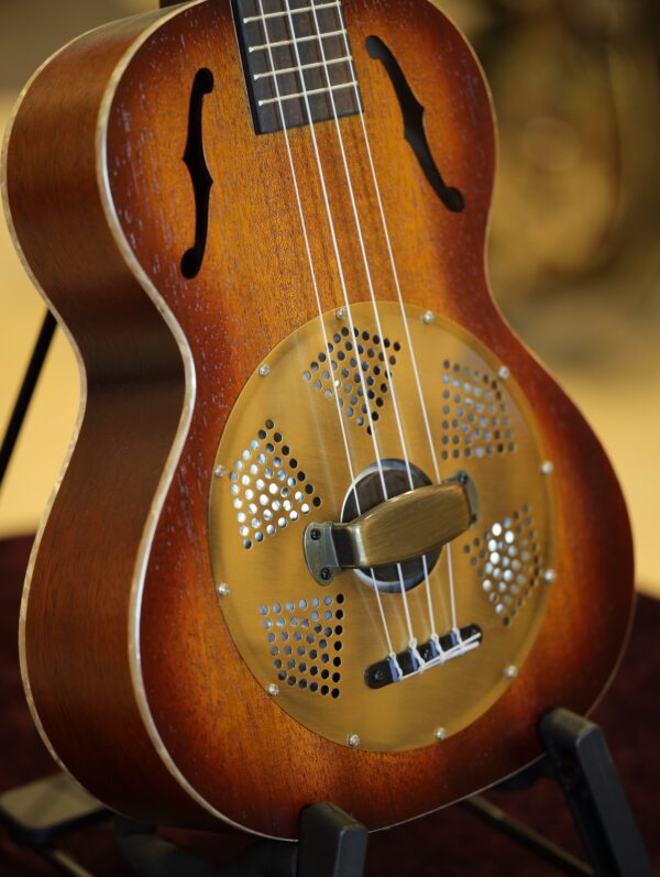 kala tenor resonator ukulele (2)