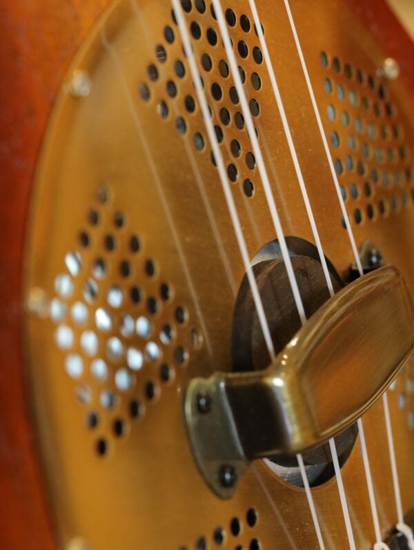 kala tenor resonator ukulele (7)