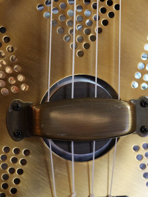 kala tenor resonator ukulele (8)