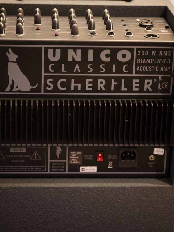 schertler unico classic 200w amp (2)