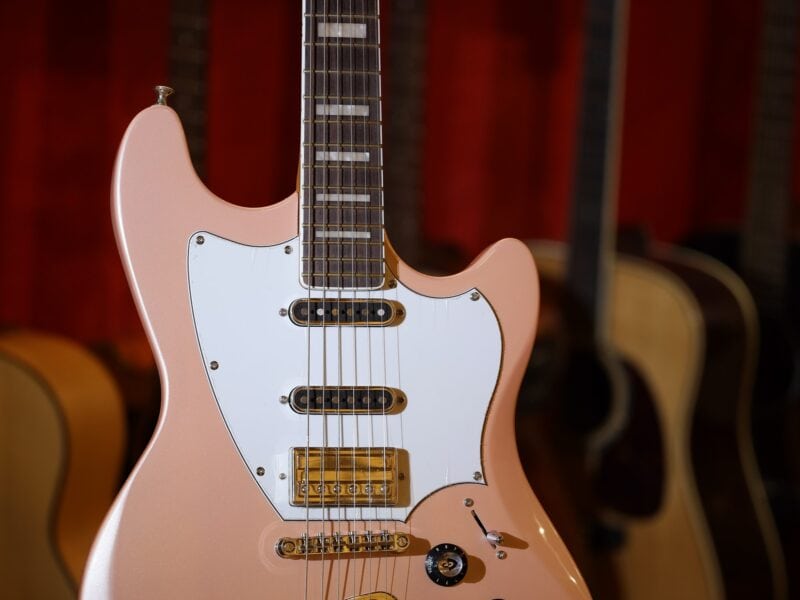 guild surfliner deluxe rose quartz guitar