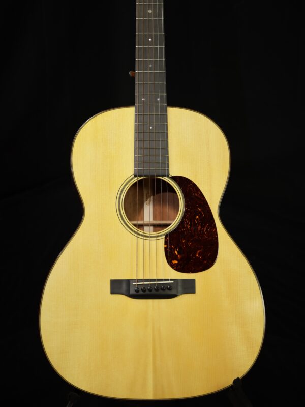 martin custom shop 0000 18sm sinker mahogany guitar