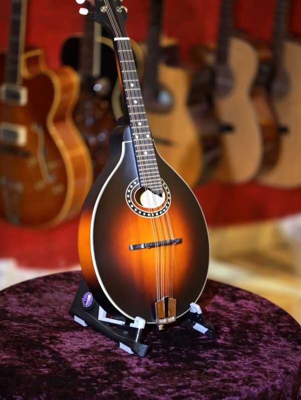 eastman md304e sb mandolin side