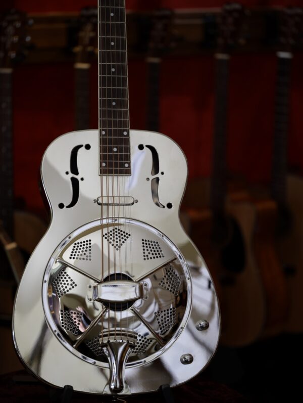 bourbon street bsr 1c n resonator guitar