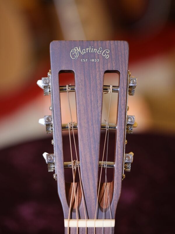 martin 000 15sm 12 fret guitar headstock (1)