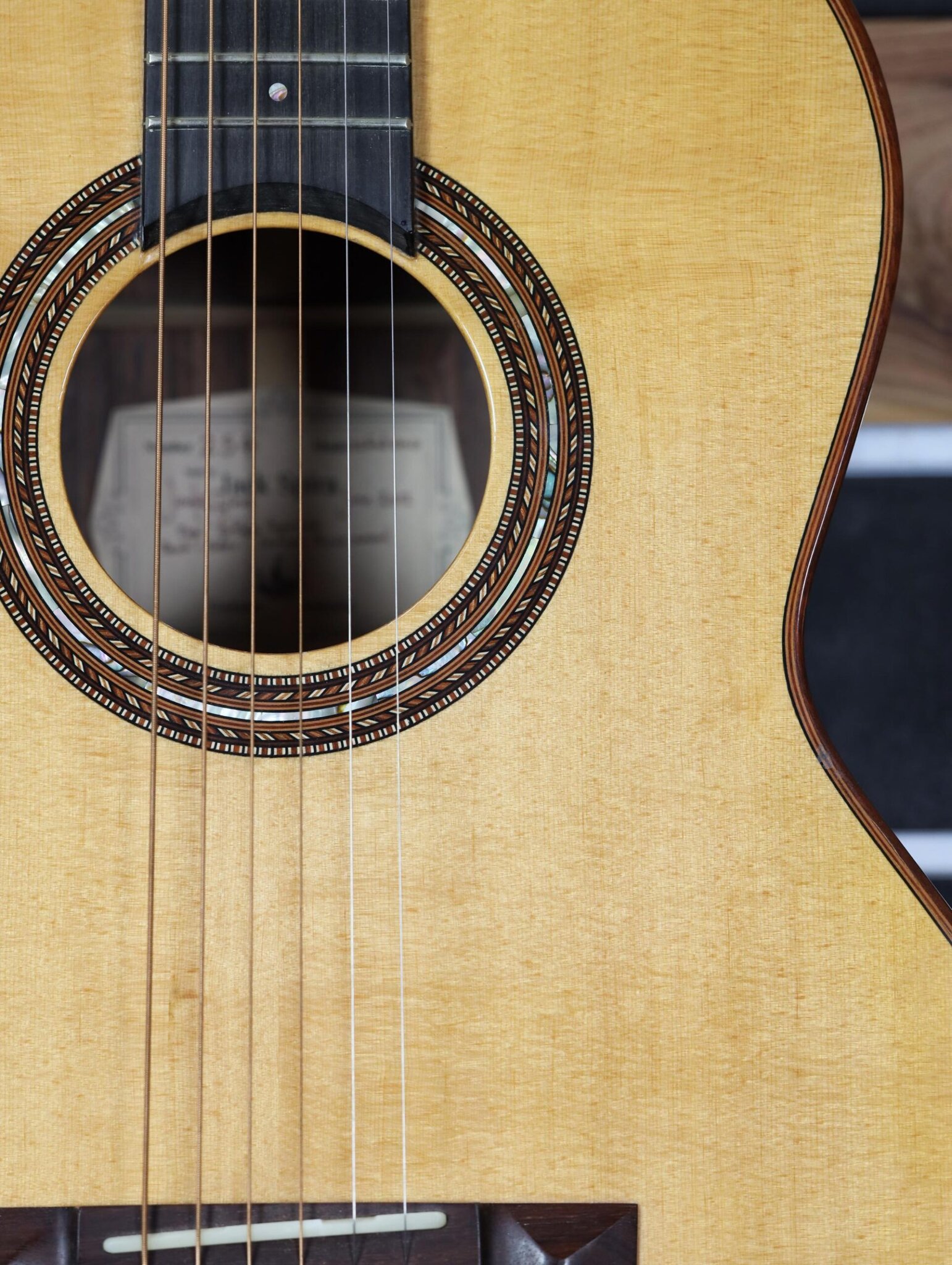 jack spira 000 12 fret guitar #254 rosette