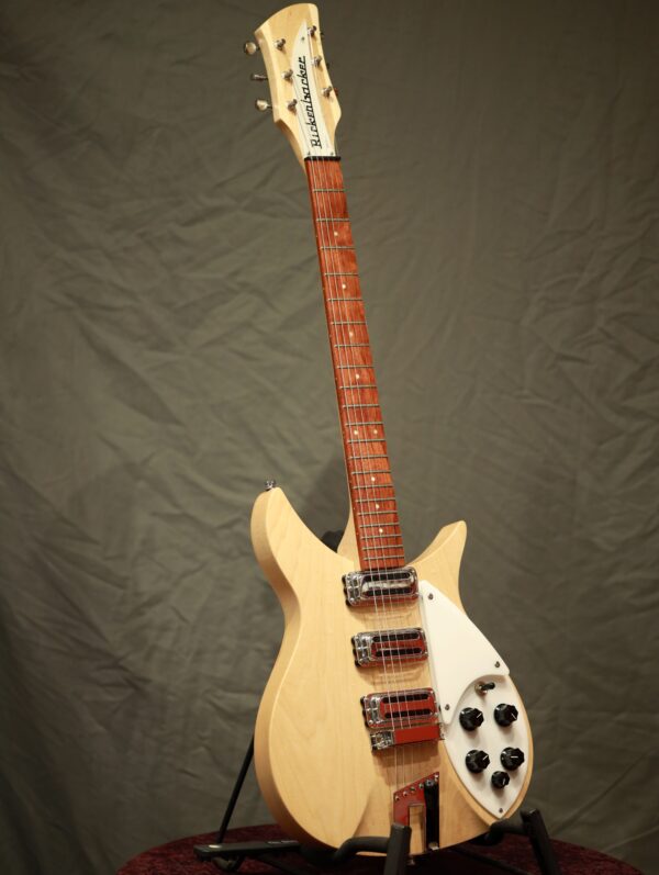 rickenbacker 350v electric guitar (2)