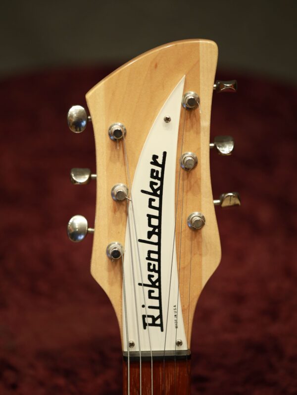 rickenbacker 350v electric guitar (6)